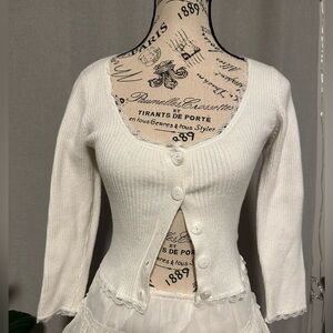 White Sweater-3/4 Sleeves